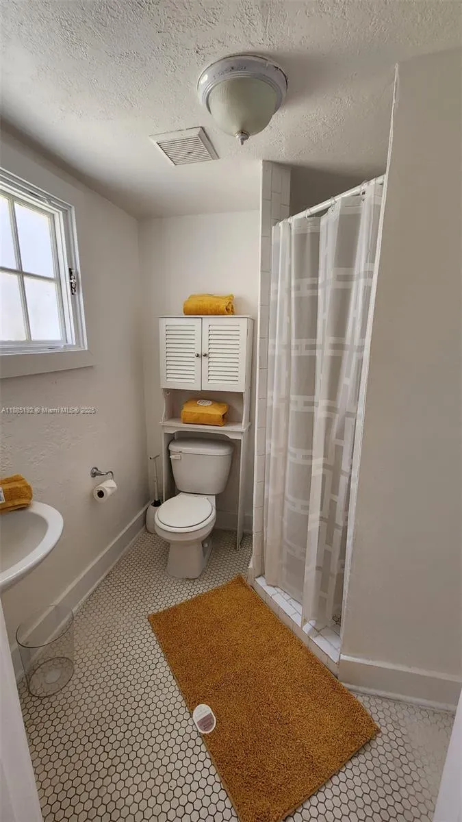 315 Eucalyptus St, #6