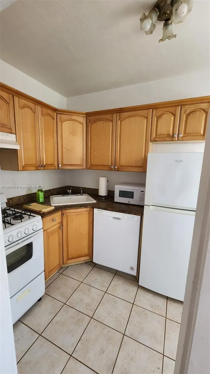 315 Eucalyptus St, #6