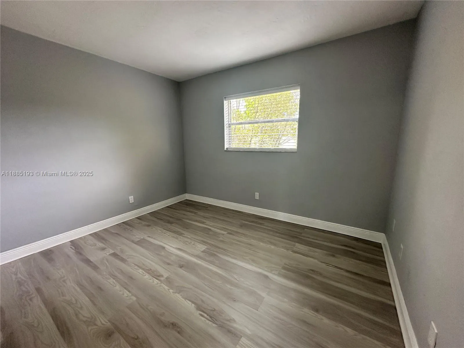 13984 NE 2nd Ct, #3-2-3