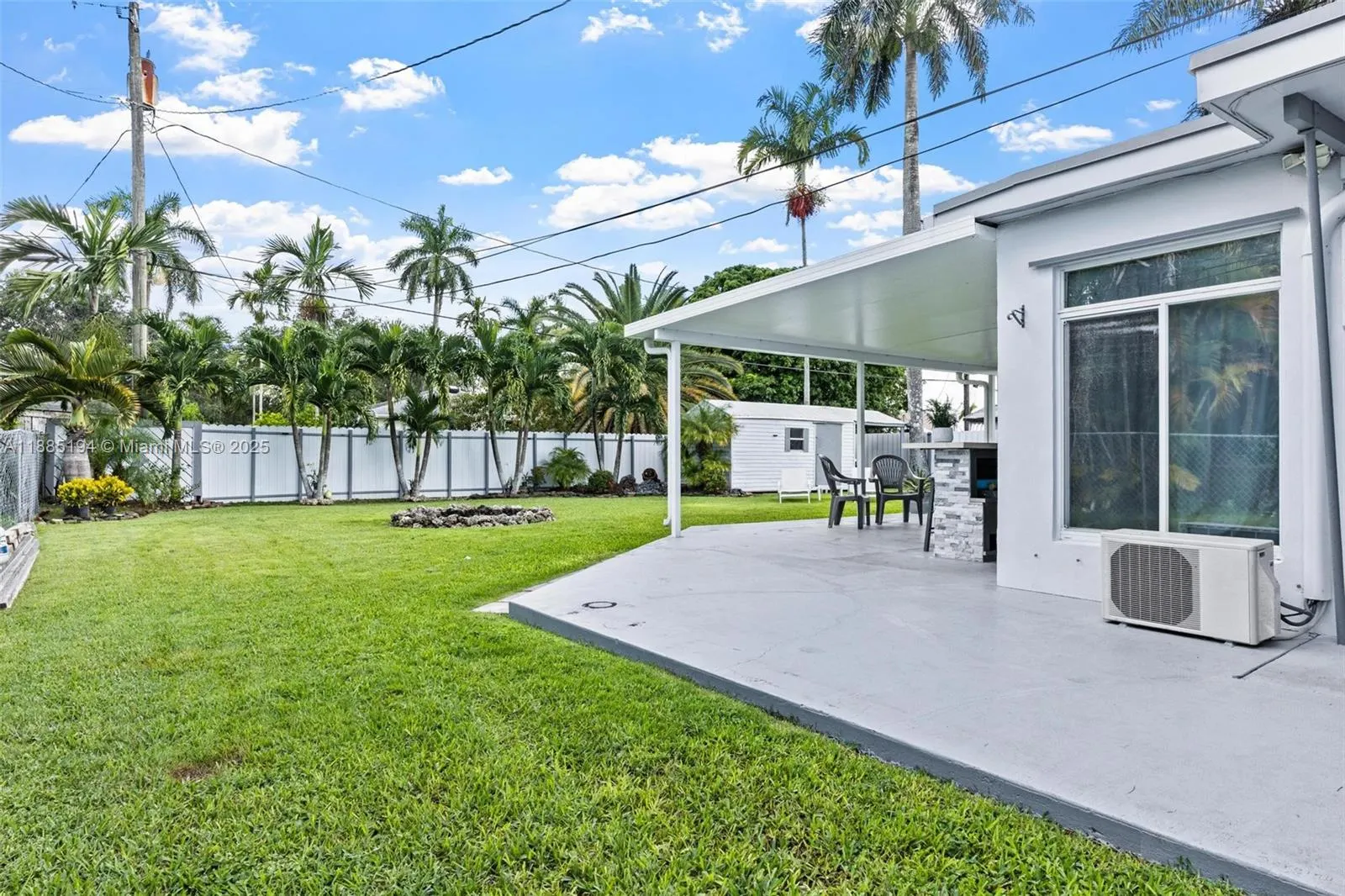 53 NW 19th St