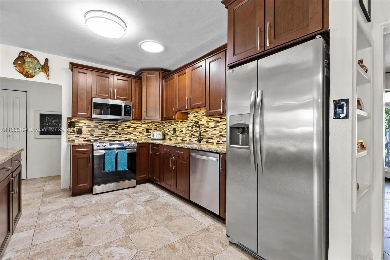 53 NW 19th St