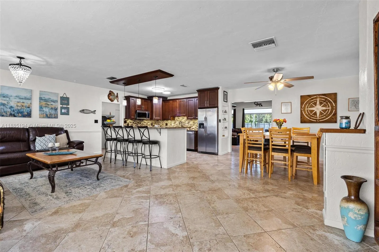 53 NW 19th St