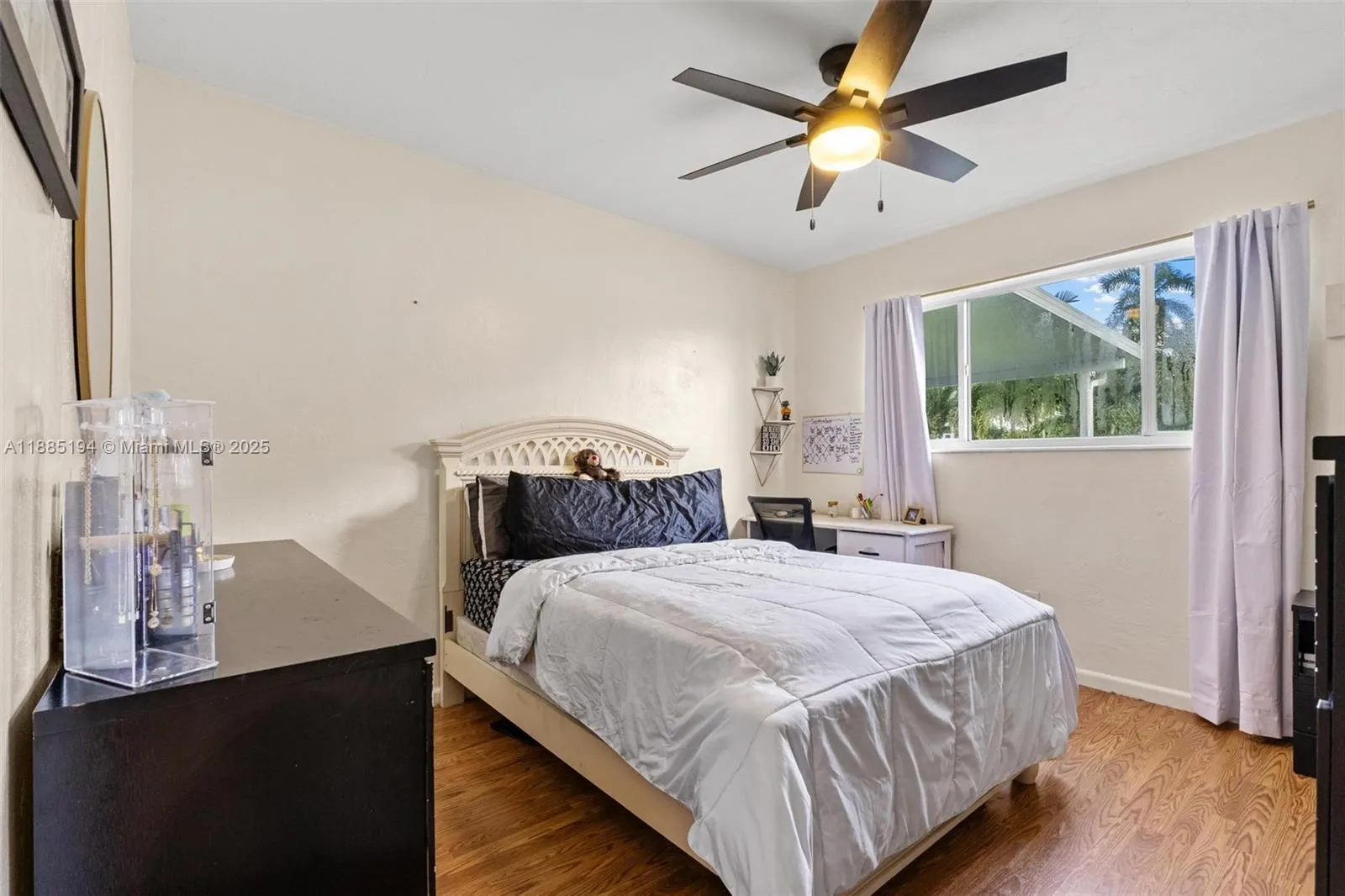 53 NW 19th St