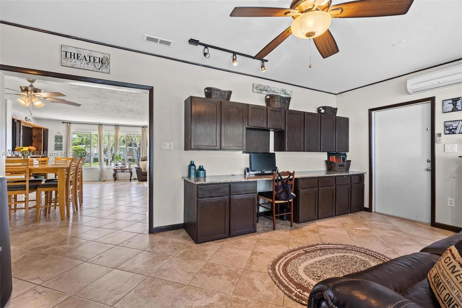 53 NW 19th St