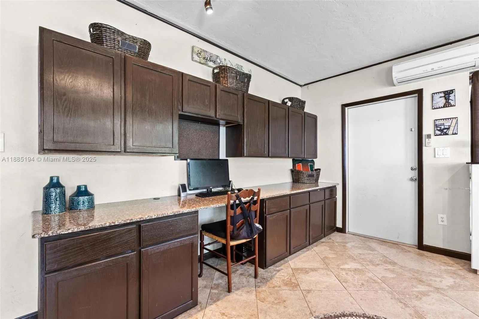 53 NW 19th St