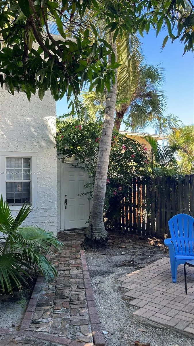 315 Eucalyptus St, #5