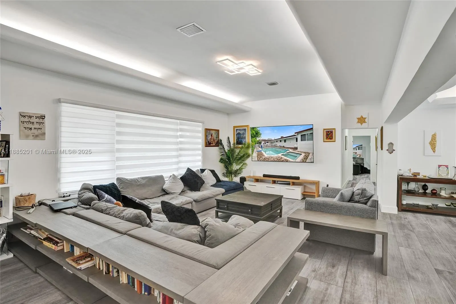 3784 Sheridan Ave