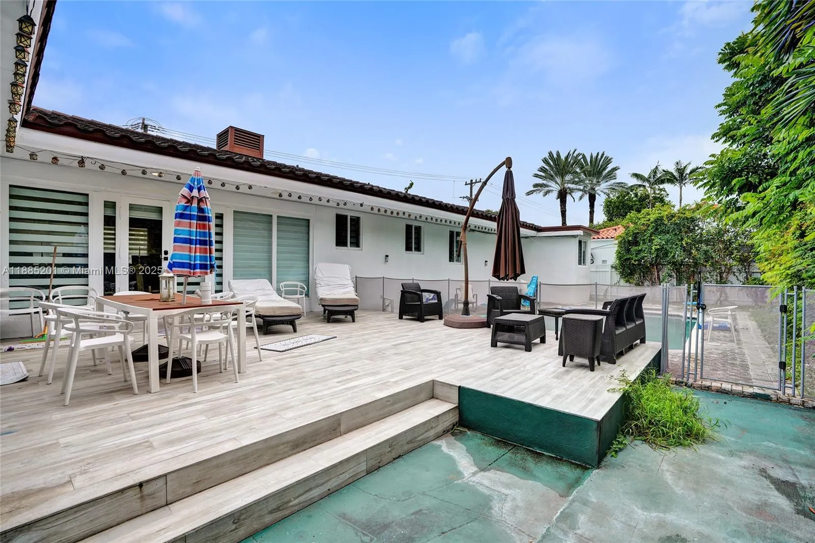 3784 Sheridan Ave