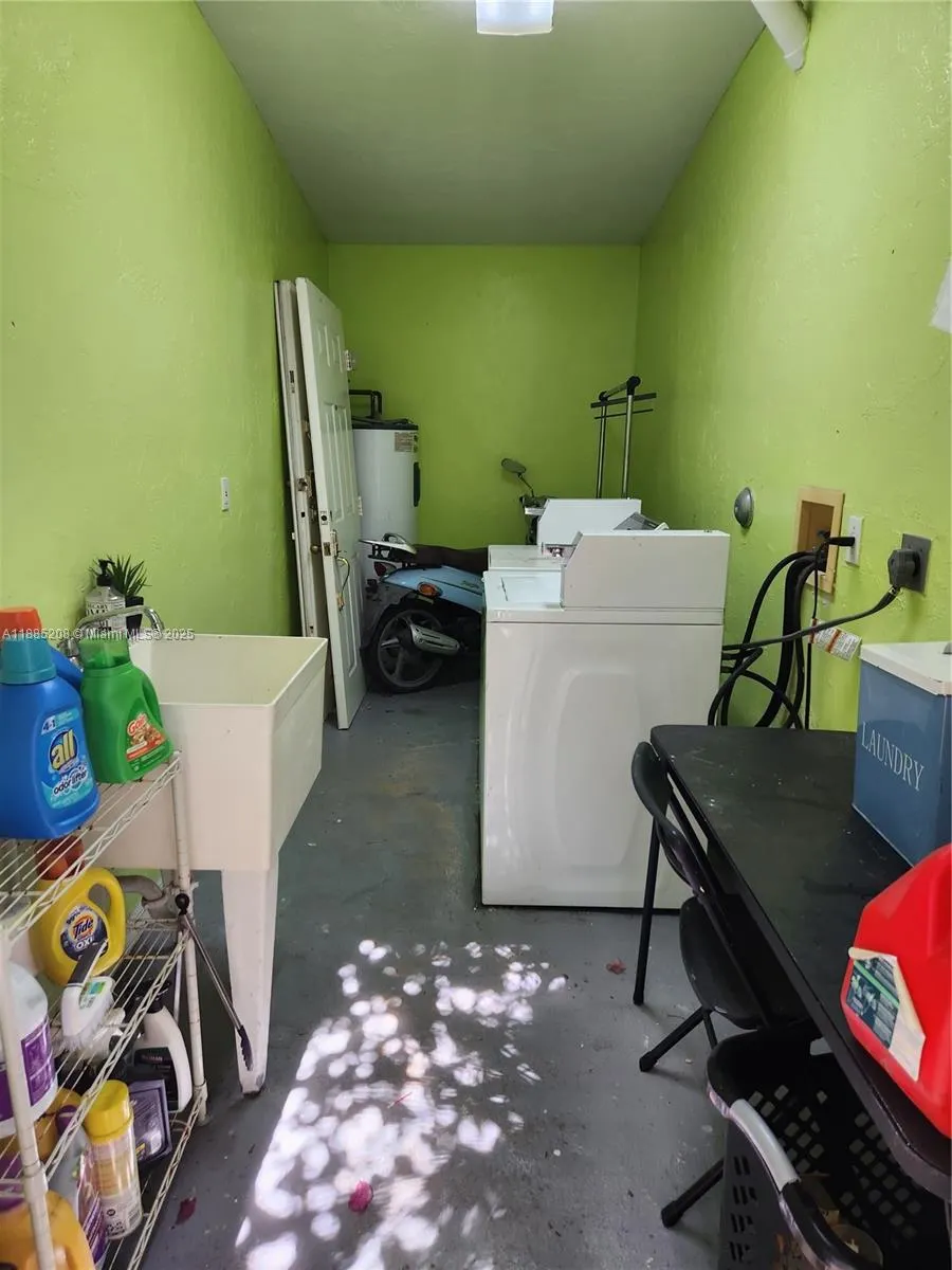315 Eucalyptus St, #2