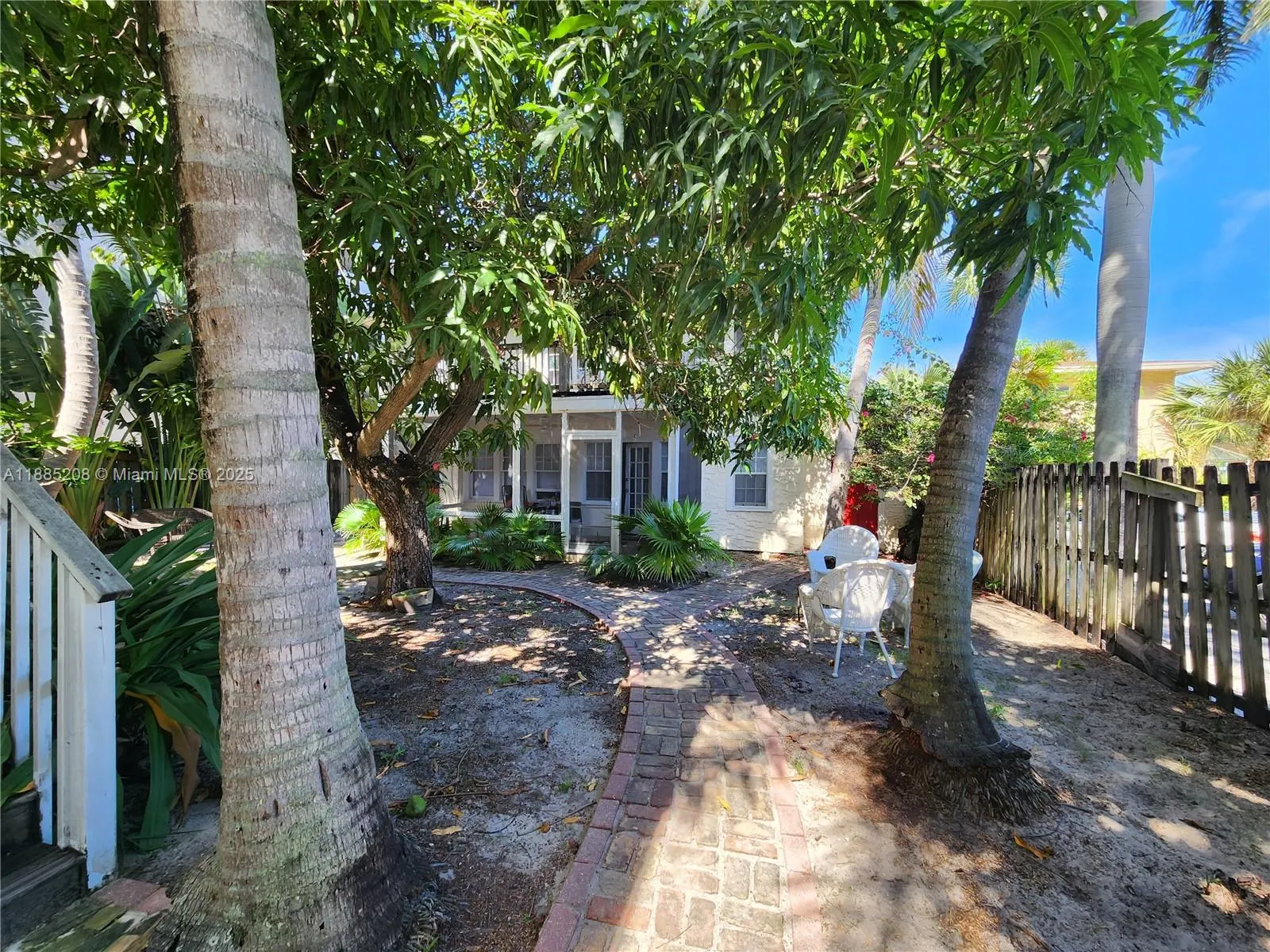 315 Eucalyptus St, #2