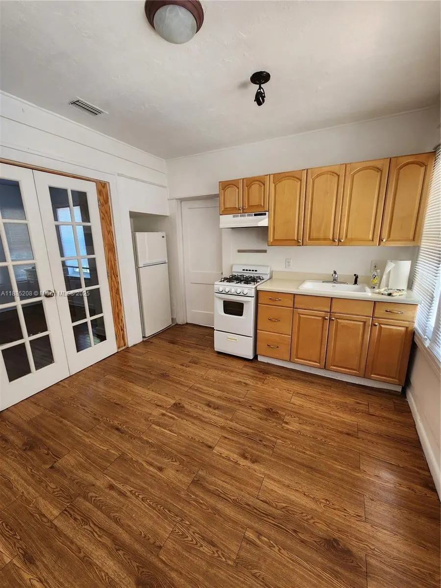 315 Eucalyptus St, #2