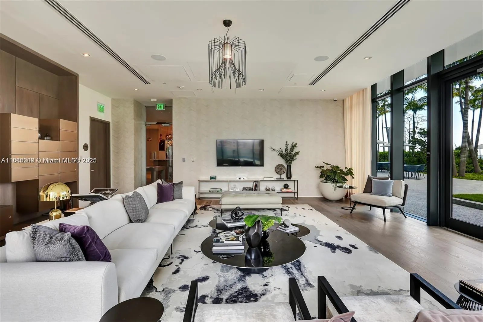 650 NE 32nd St, #4203