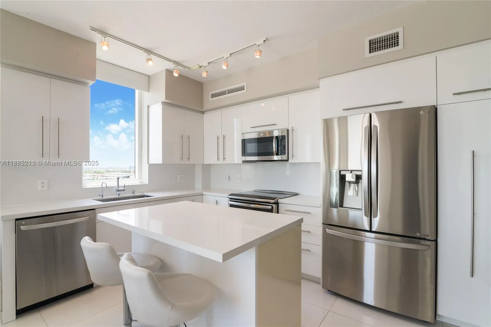 1745 E Hallandale Beach Blvd, #807W