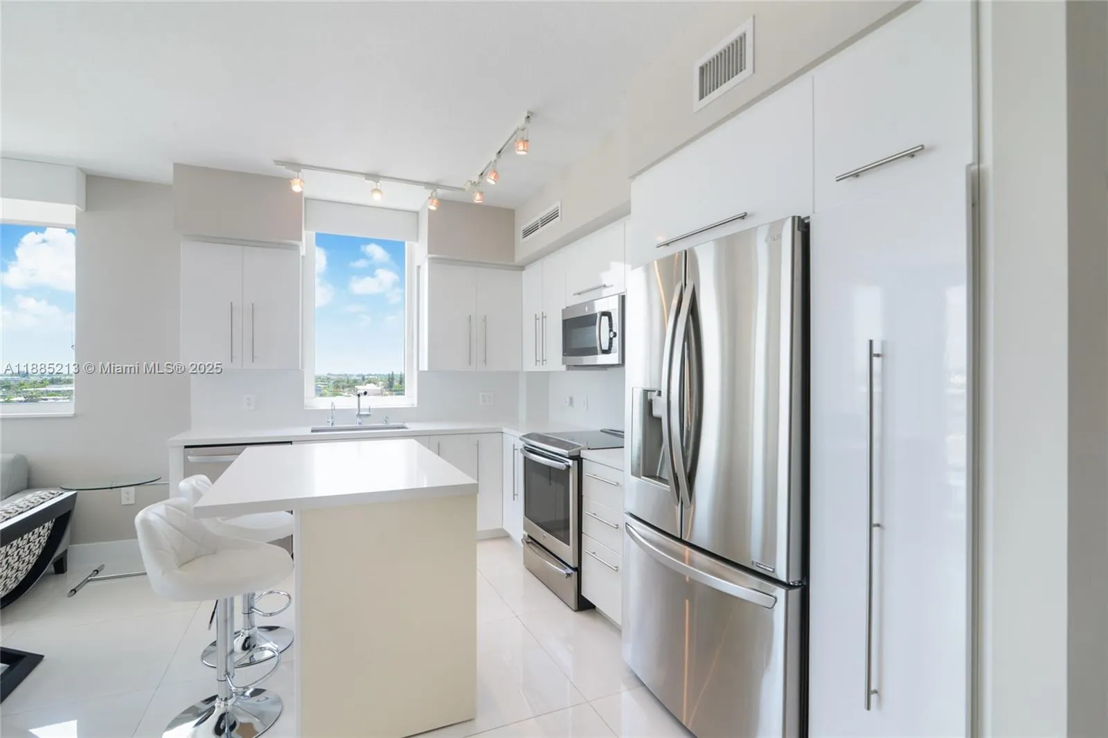 1745 E Hallandale Beach Blvd, #807W