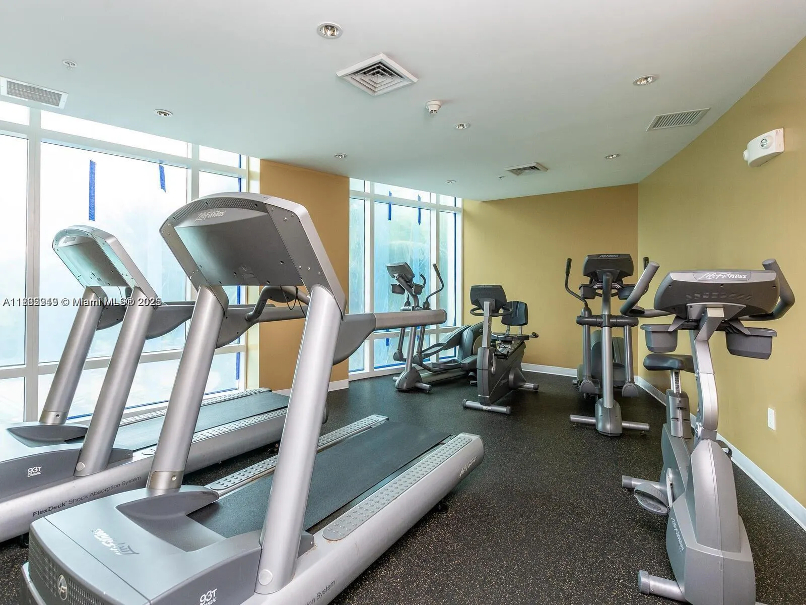 1745 E Hallandale Beach Blvd, #807W