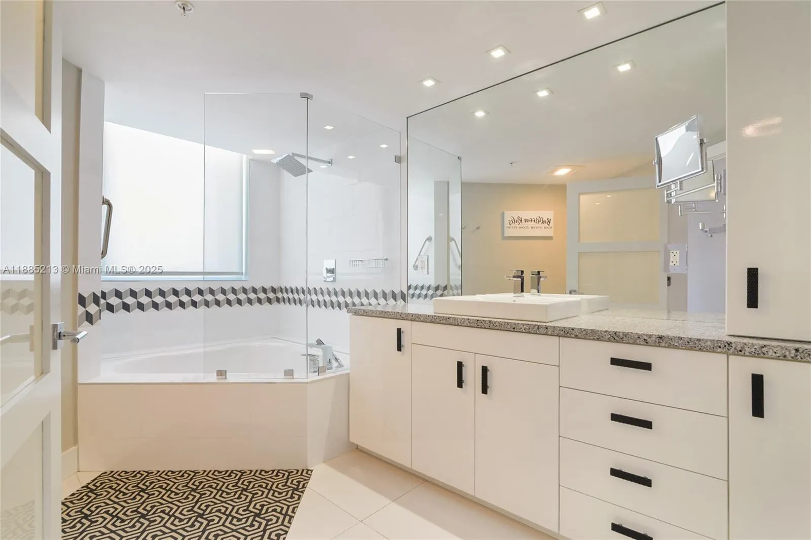 1745 E Hallandale Beach Blvd, #807W