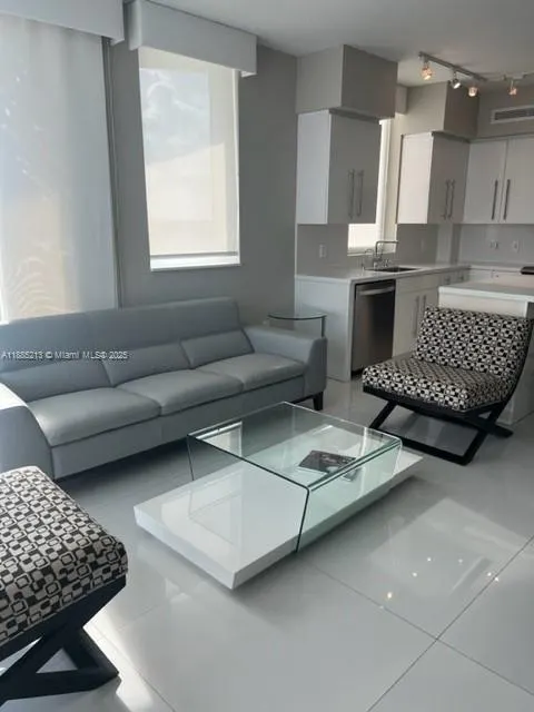 1745 E Hallandale Beach Blvd, #807W