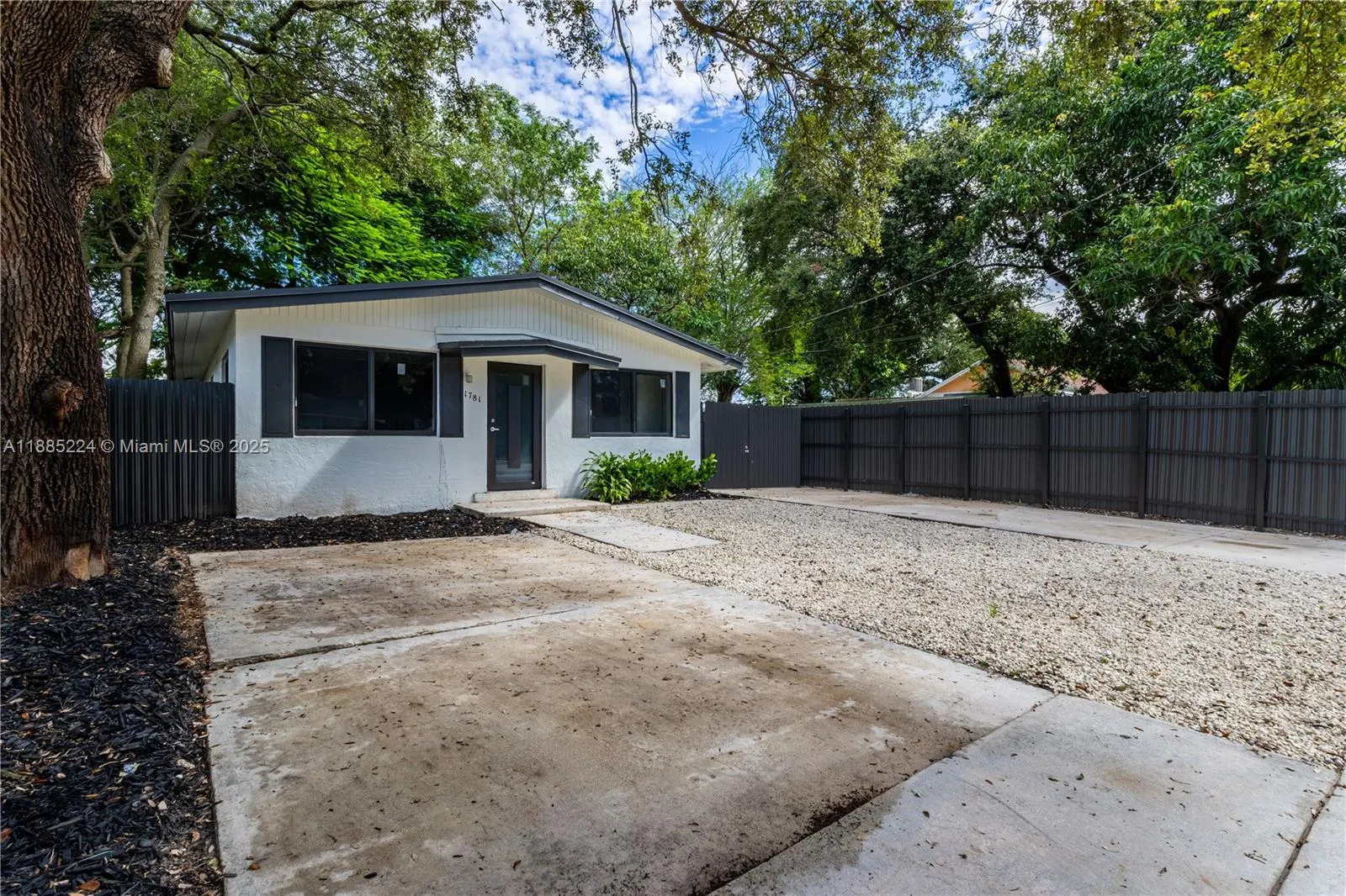 1781 NW 94th St