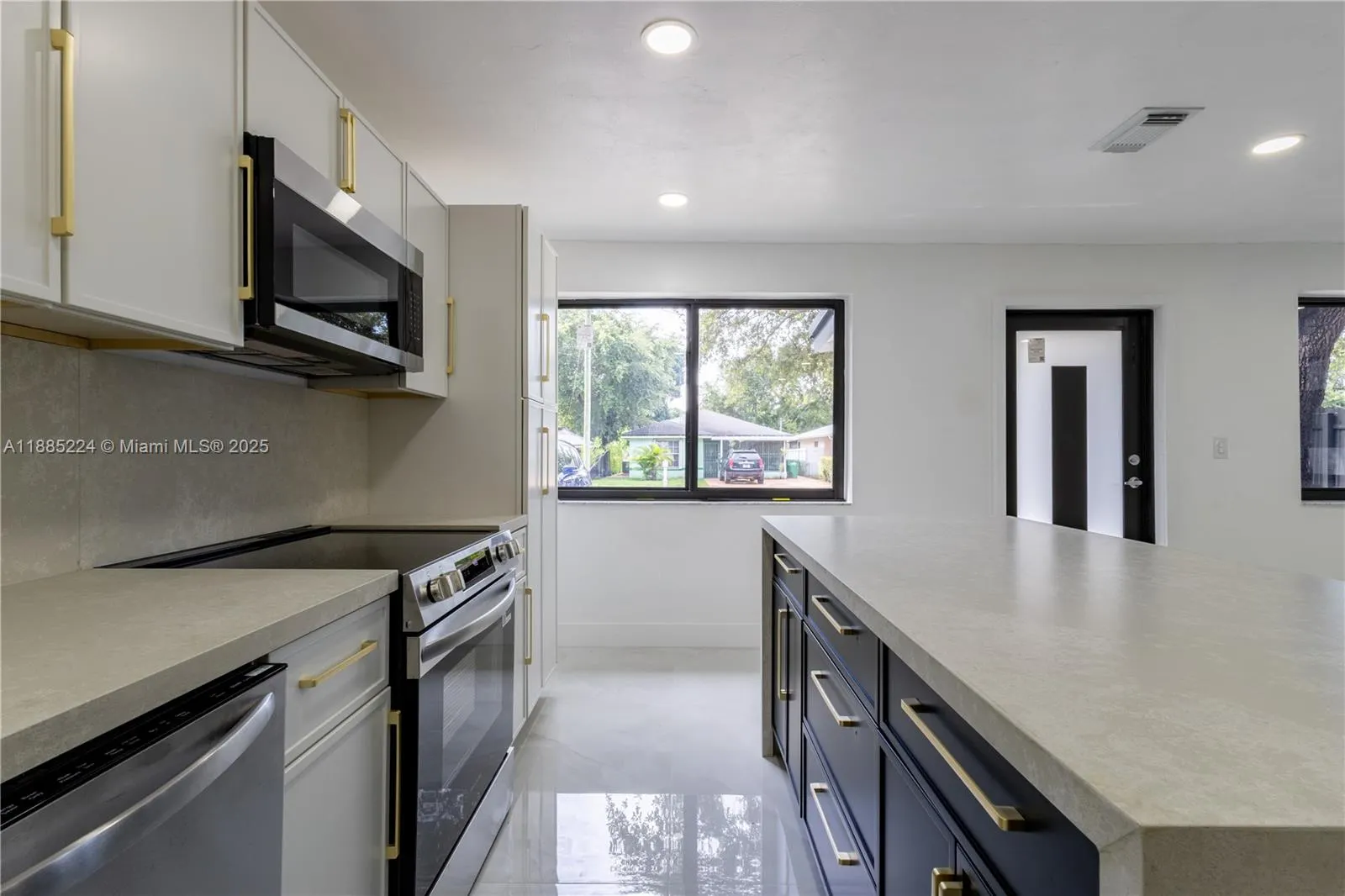 1781 NW 94th St