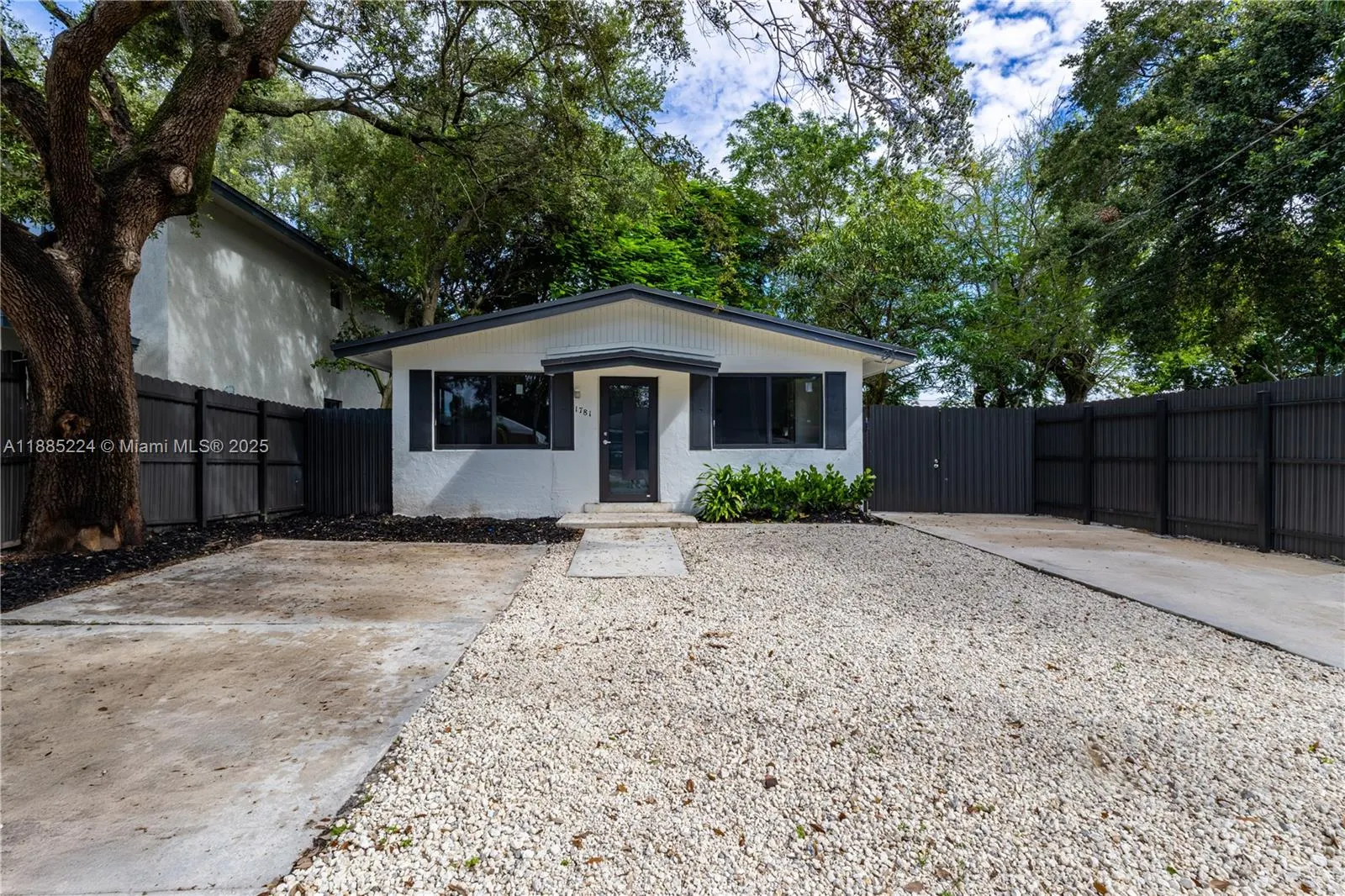 1781 NW 94th St