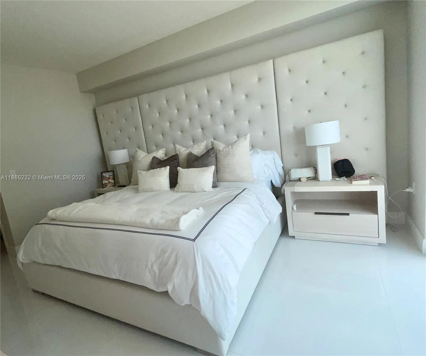 300 Sunny Isles Blvd, #4-1104
