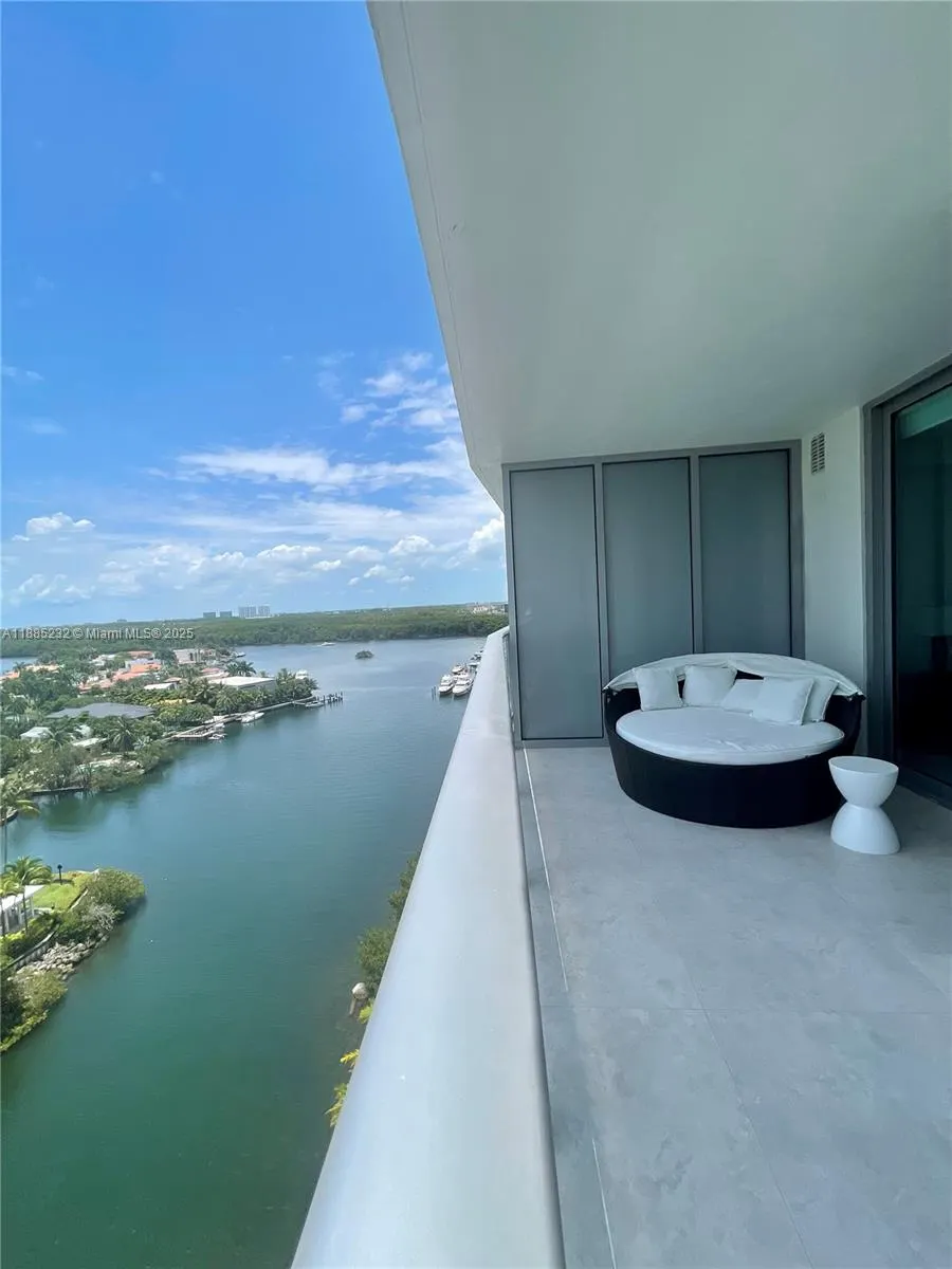 300 Sunny Isles Blvd, #4-1104