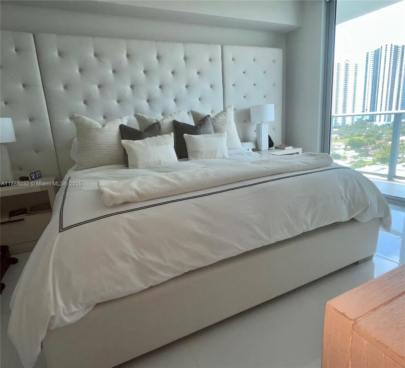 300 Sunny Isles Blvd, #4-1104