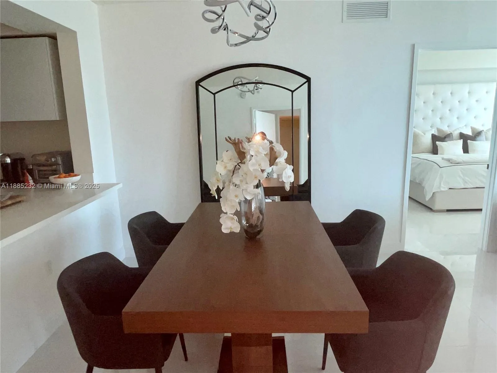 300 Sunny Isles Blvd, #4-1104