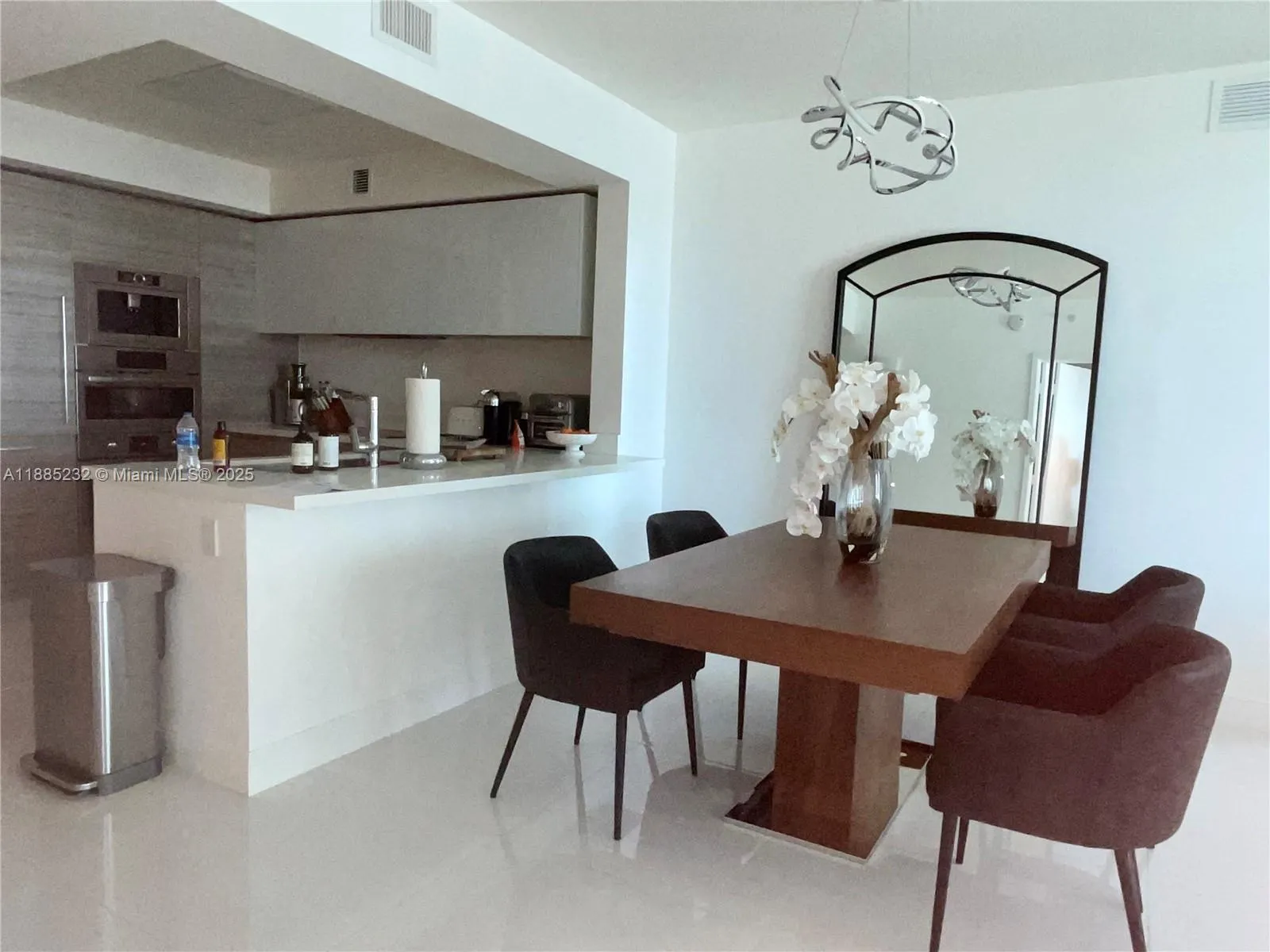 300 Sunny Isles Blvd, #4-1104