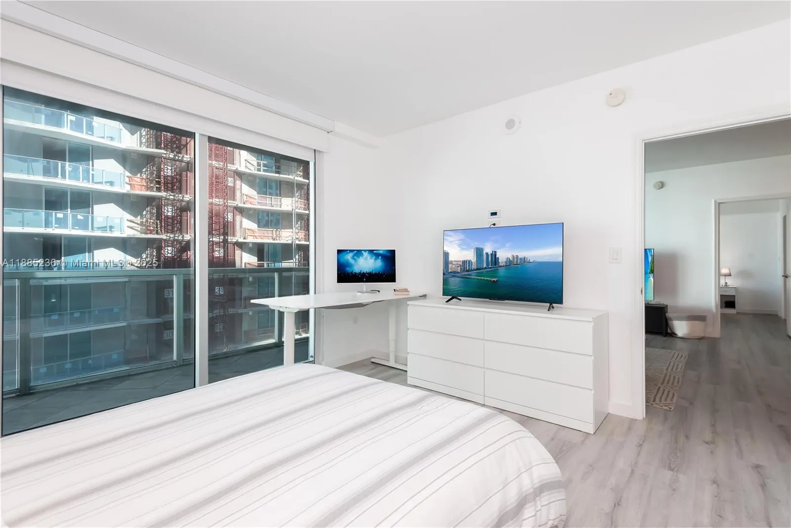 55 SE 6th St, #3403