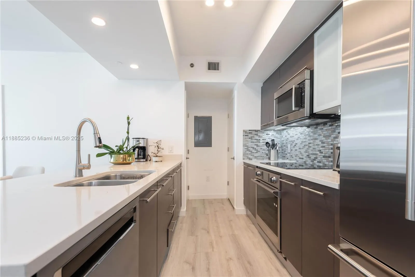 55 SE 6th St, #3403