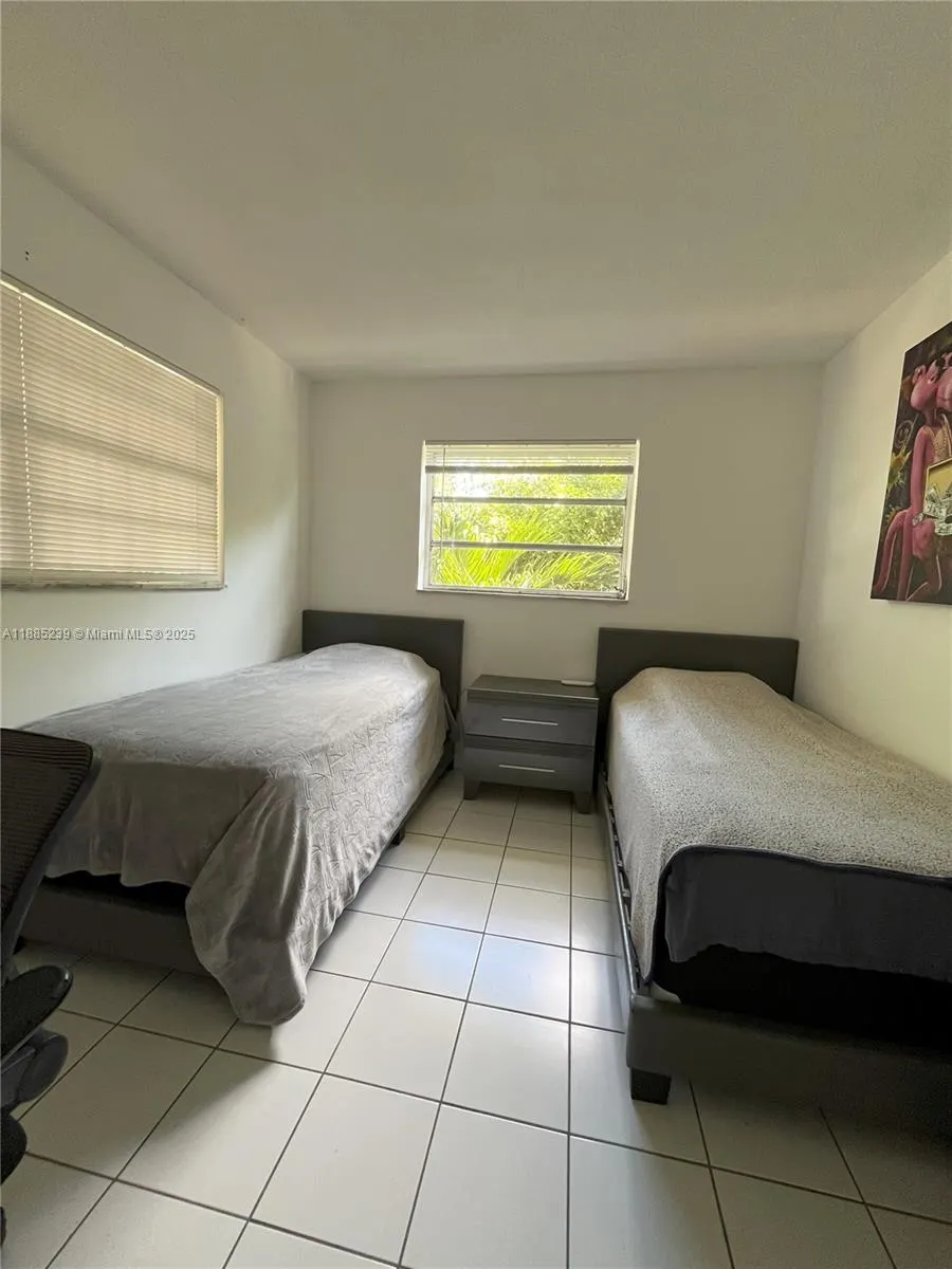 1395 NE 167th St, #315