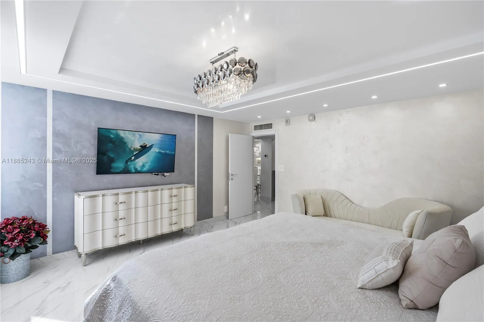 2030 S Ocean Drive, #2127