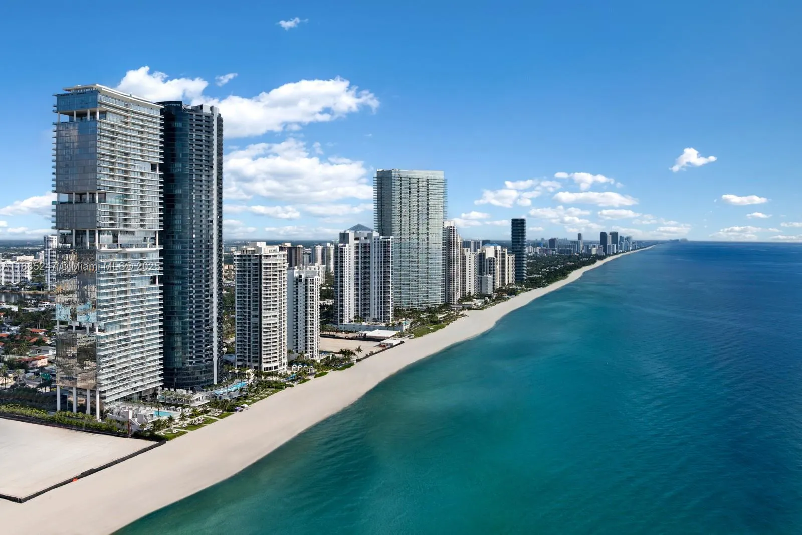 18555 Collins Ave, #4405