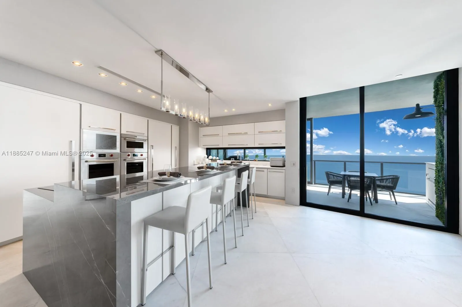 18555 Collins Ave, #4405