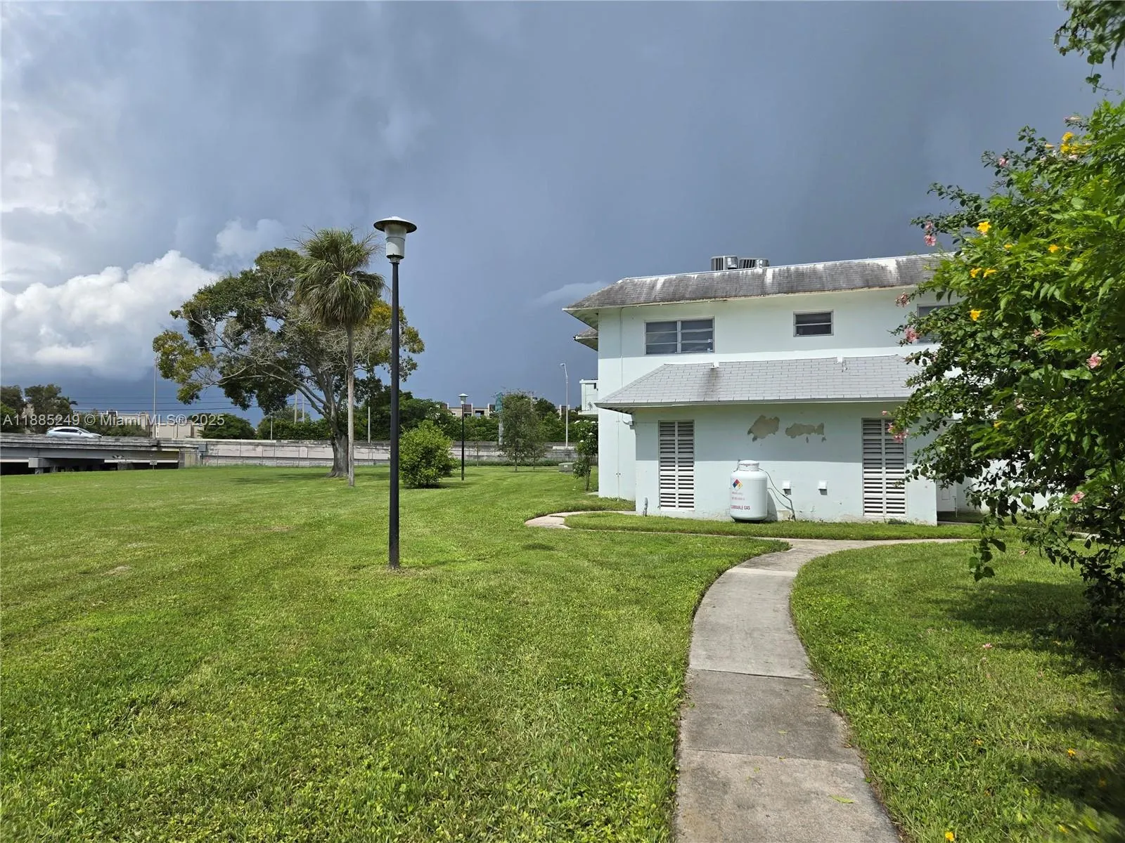 7660 SW 82nd St, #H107