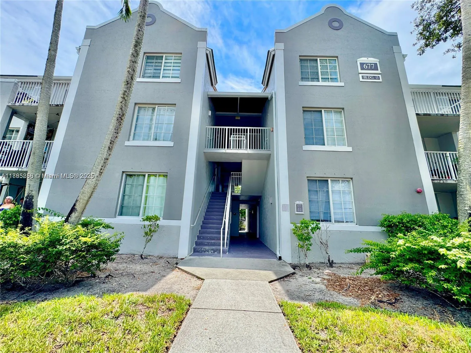 677 SW 111th Ave, #303