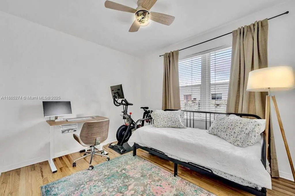 802 Euclid Ave, #302