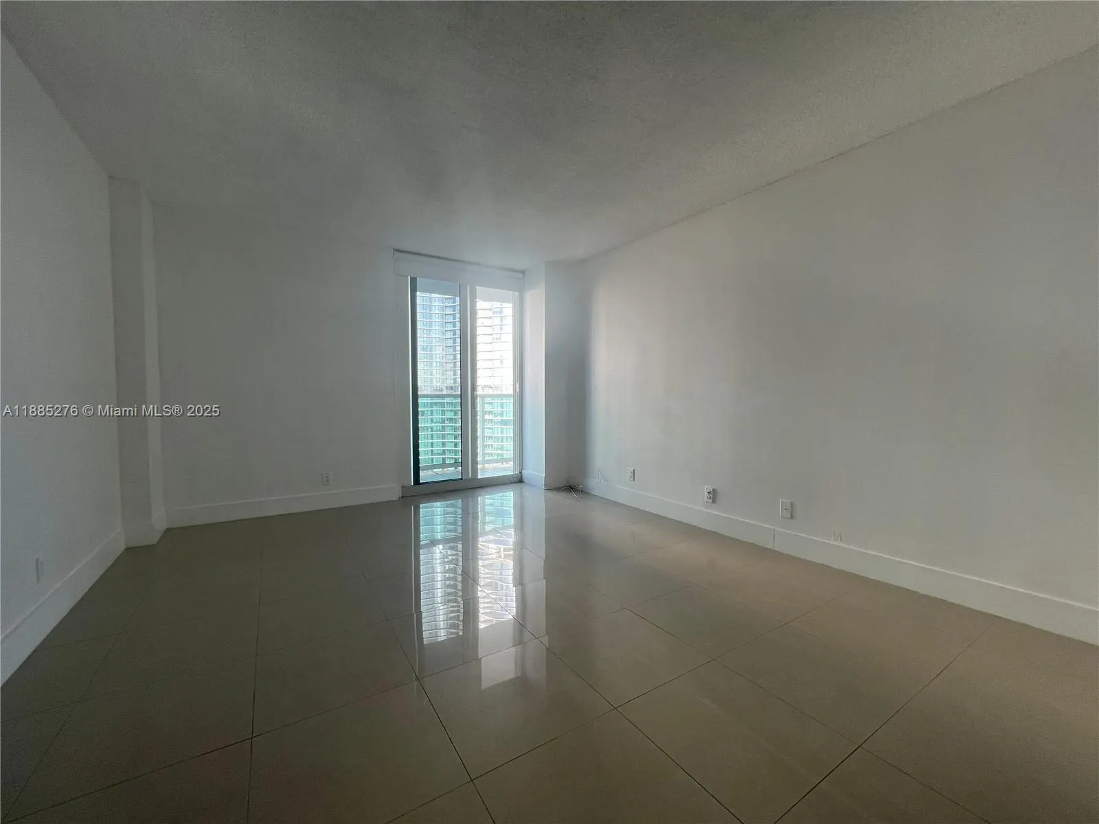 100 Bayview Dr, #2012