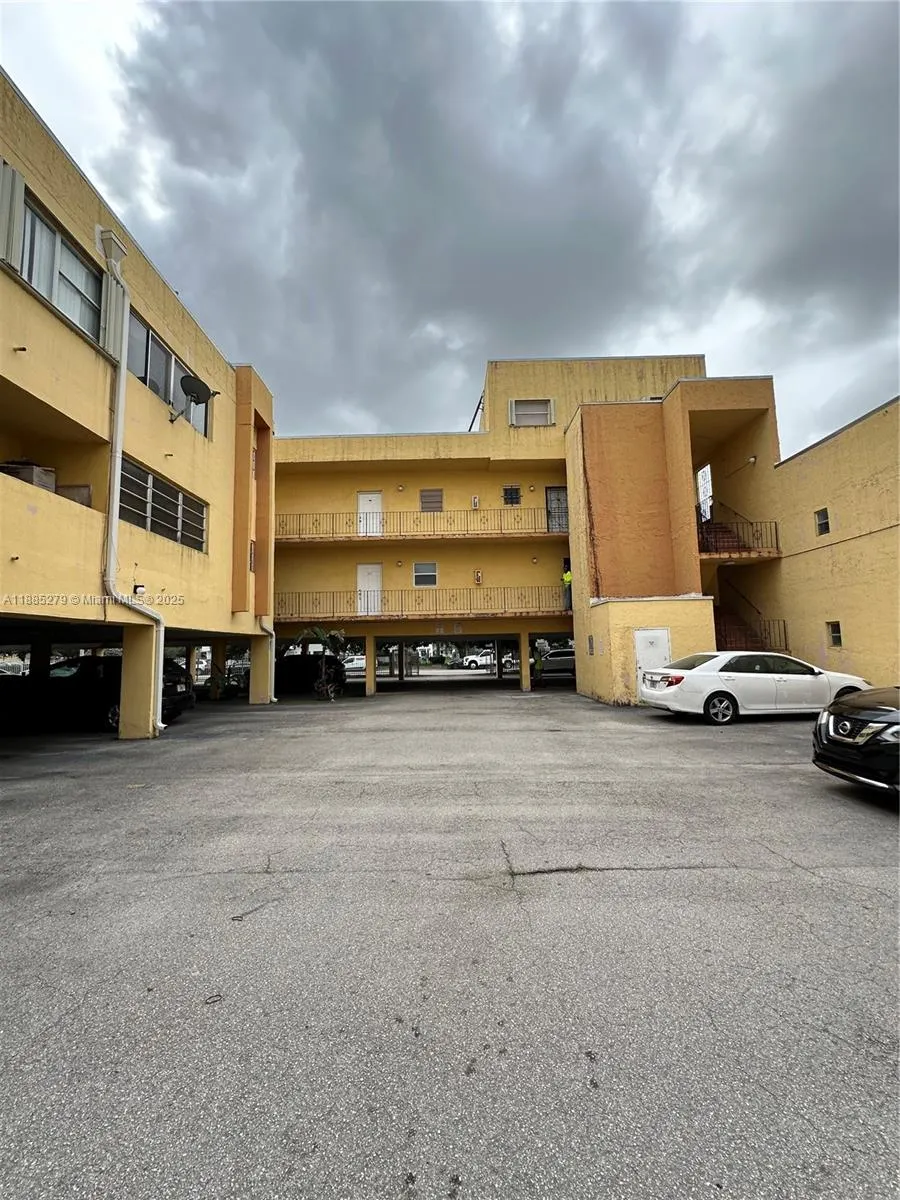 1555 W 44th Pl, #234