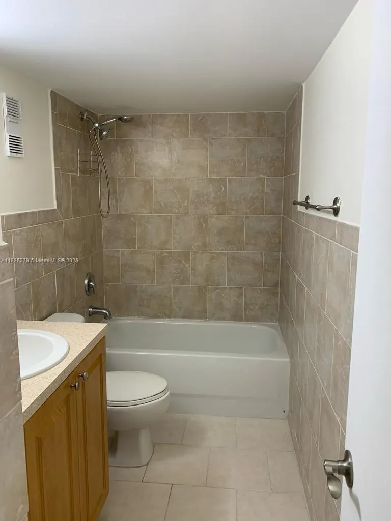 1555 W 44th Pl, #234