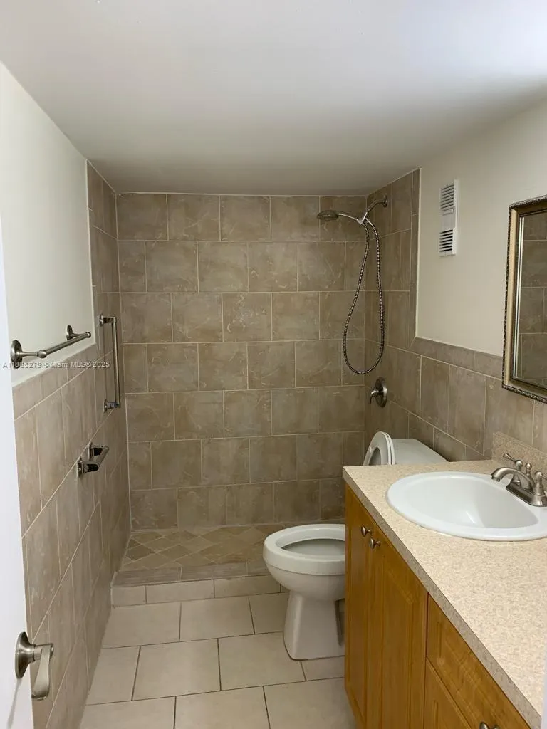 1555 W 44th Pl, #234