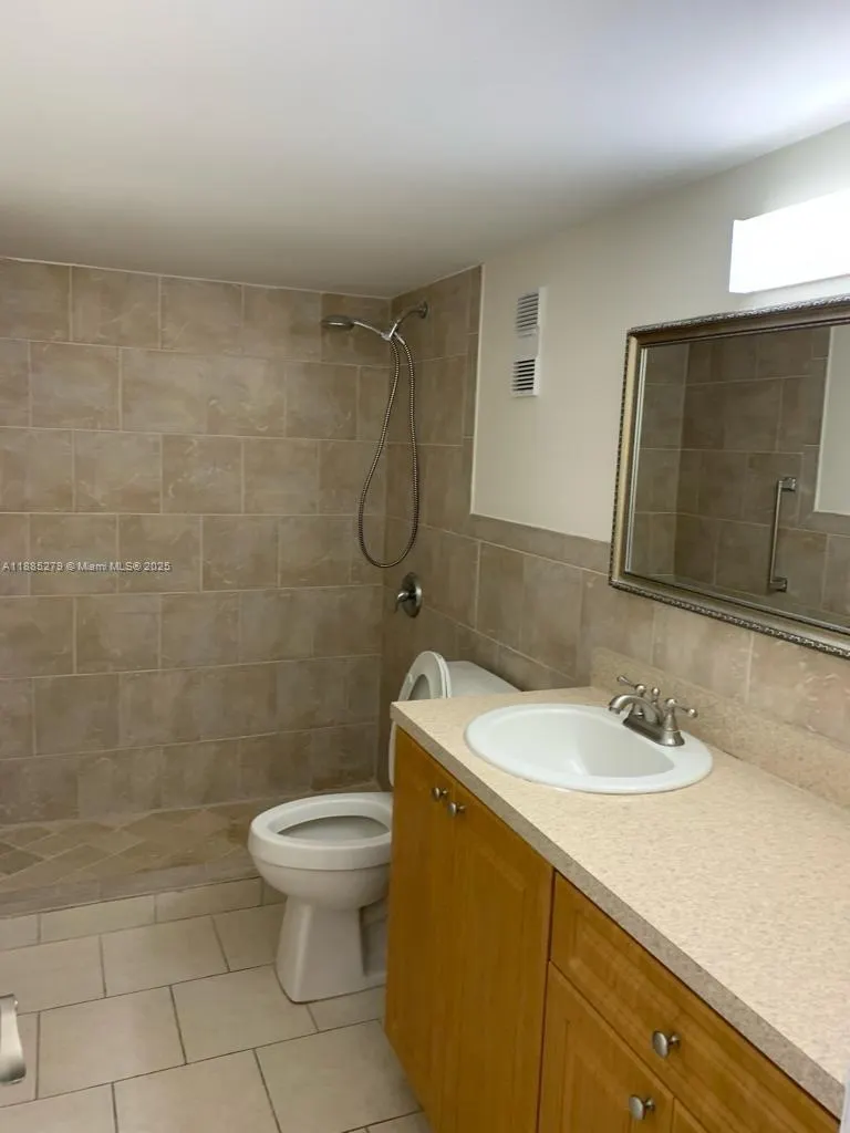 1555 W 44th Pl, #234