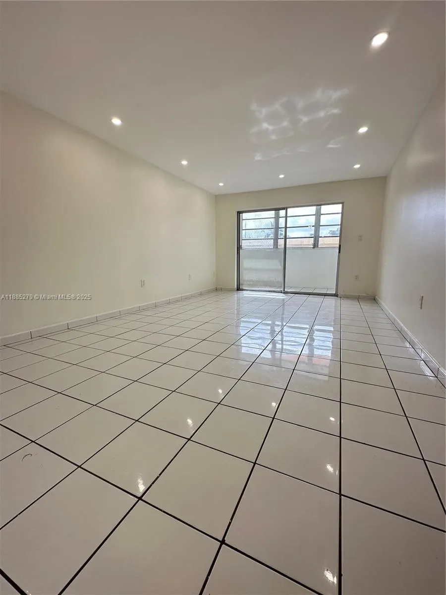 1555 W 44th Pl, #234