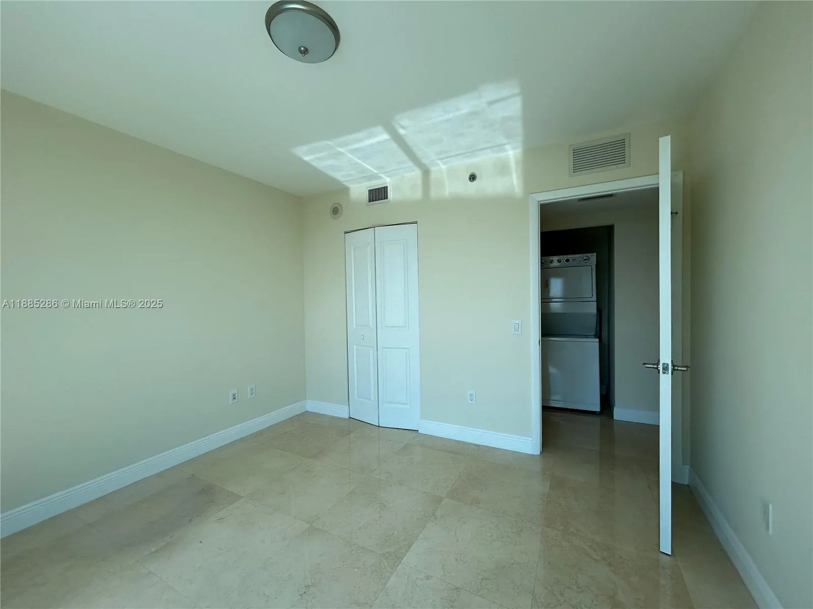 2641 N Flamingo Rd, #1805N