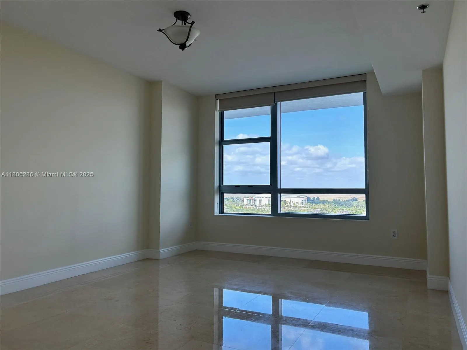 2641 N Flamingo Rd, #1805N
