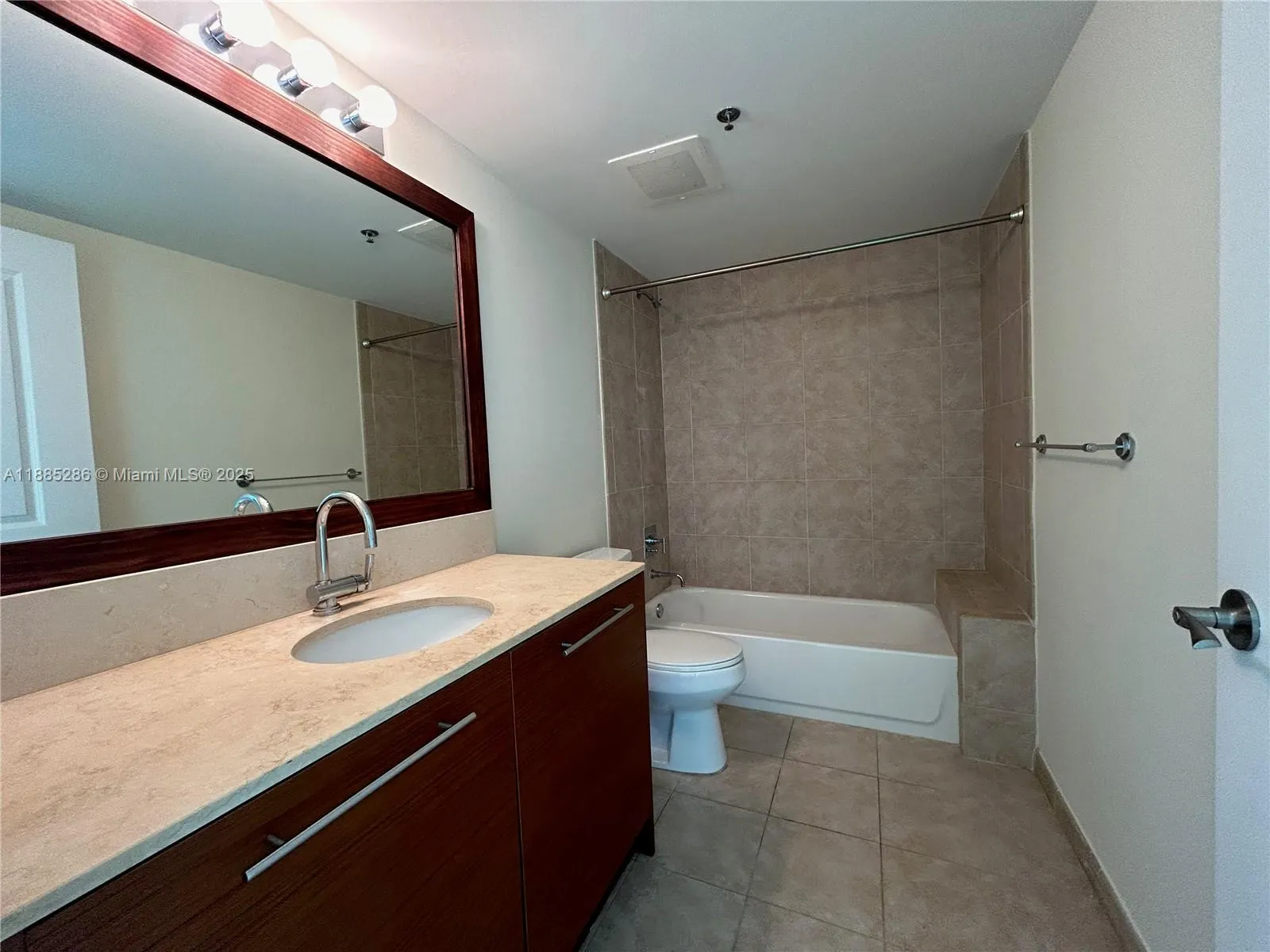 2641 N Flamingo Rd, #1805N