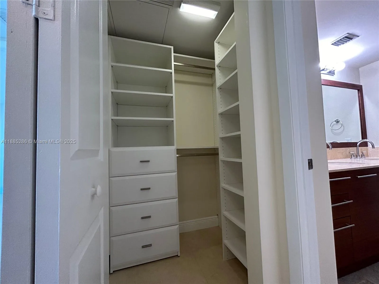 2641 N Flamingo Rd, #1805N