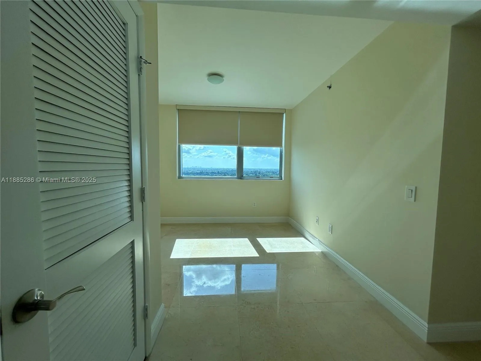 2641 N Flamingo Rd, #1805N