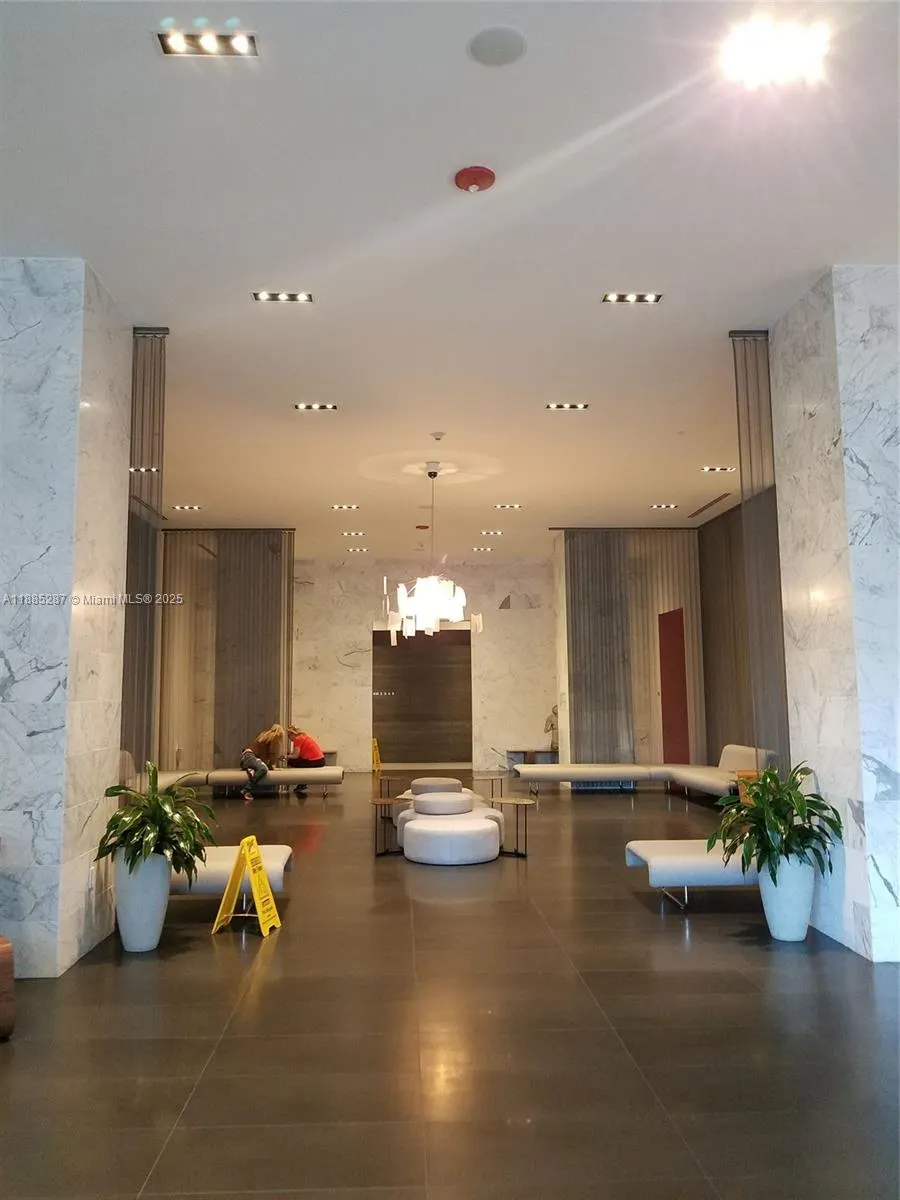 1600 NE 1st Ave, #3509